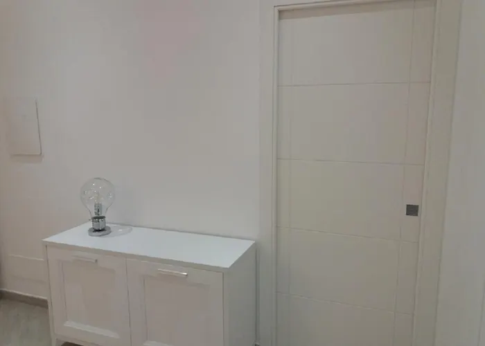 Apartment Bilocale Moderno In Centro Citta' *